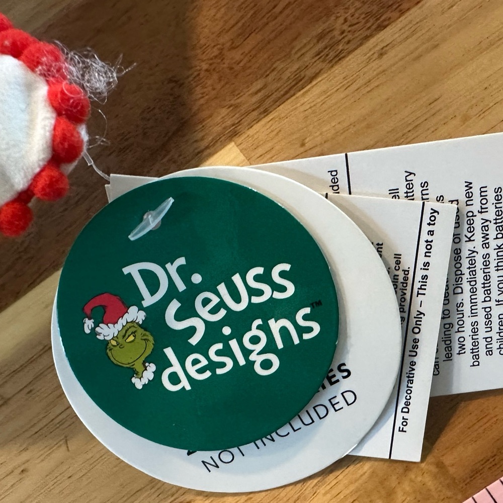 Dr. Seuss The Grinch Plush Pillow | NWT - Picture 4 of 6